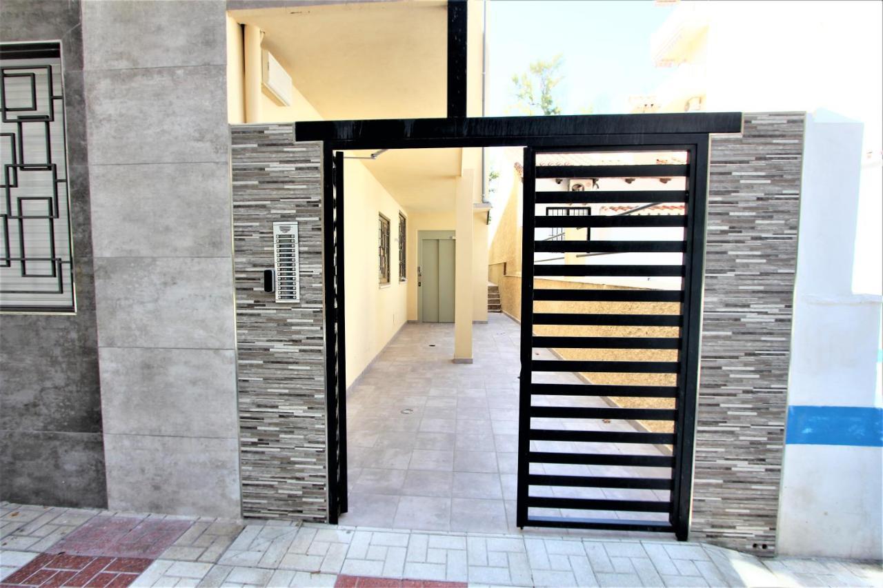 La Carihuela Los Nidos Apartment Torremolinos Bagian luar foto